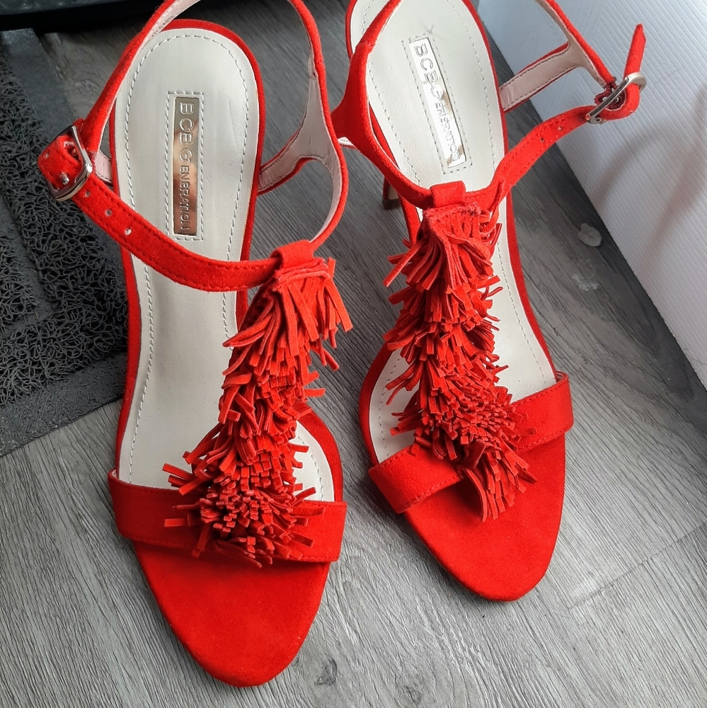 BCBG T-Strap Sandals size8 $35